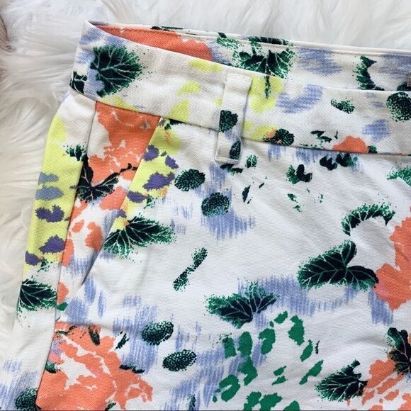 GAP Vibrant White Floral Print Cotton Shorts 4 - Picture 2 of 9